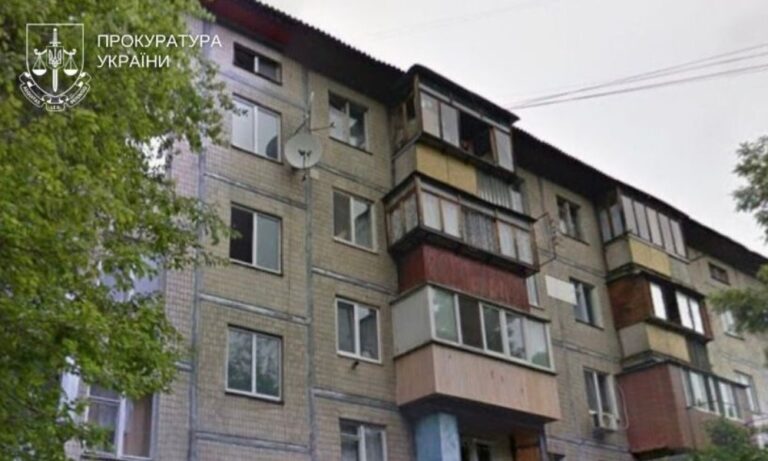У Києві двоє чоловіків обманом отримали квартири покійної жінки та продали їх за 3 млн грн – справа передана до суду