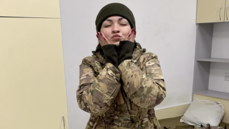 Загадковий Миколайчик для захисниць: як стати частиною акції в Києві