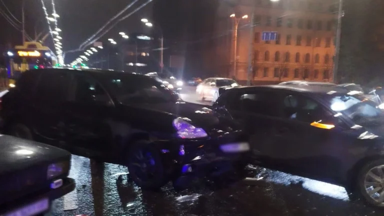 Київ під вогнем: нетверезий водій Porsche Cayenne вчинив хаос на вулицях міста