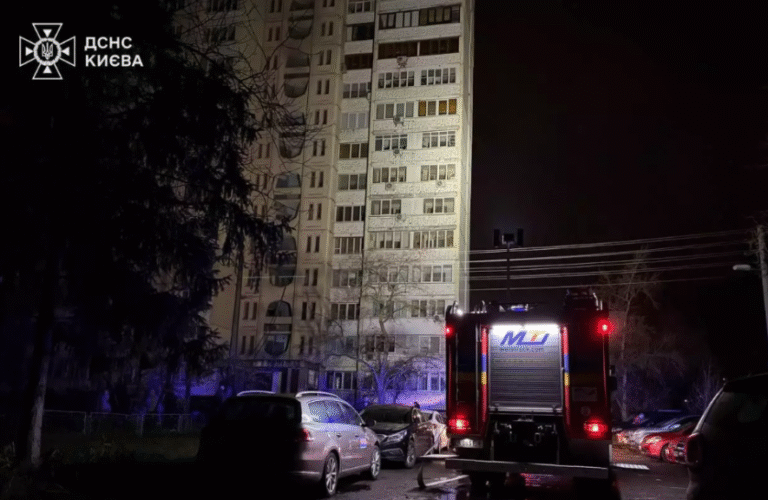 Пожежа та дим у багатоповерхівці: в Києві сталася надзвичайна подія, – ФОТО