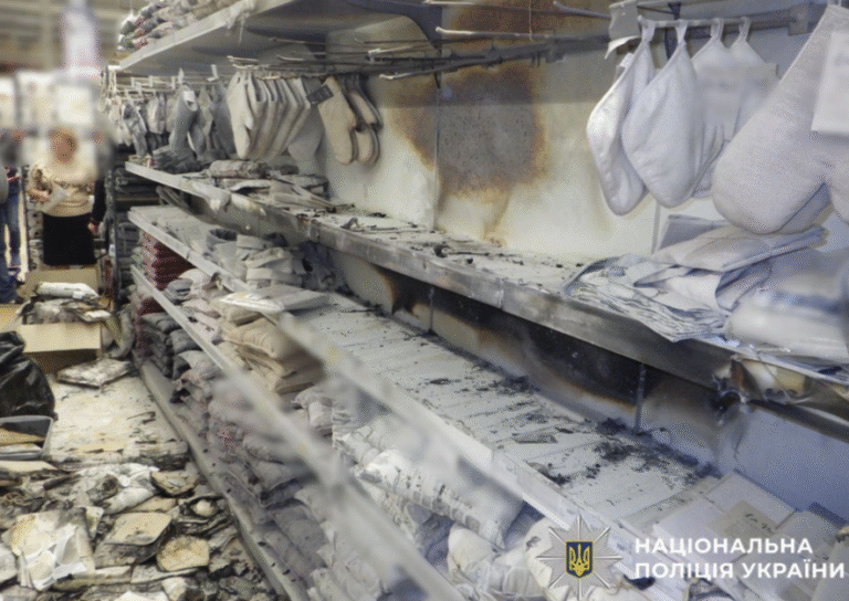 Пожежа на полицях магазину в Києві: жахливі інциденти зафіксовано на фото
