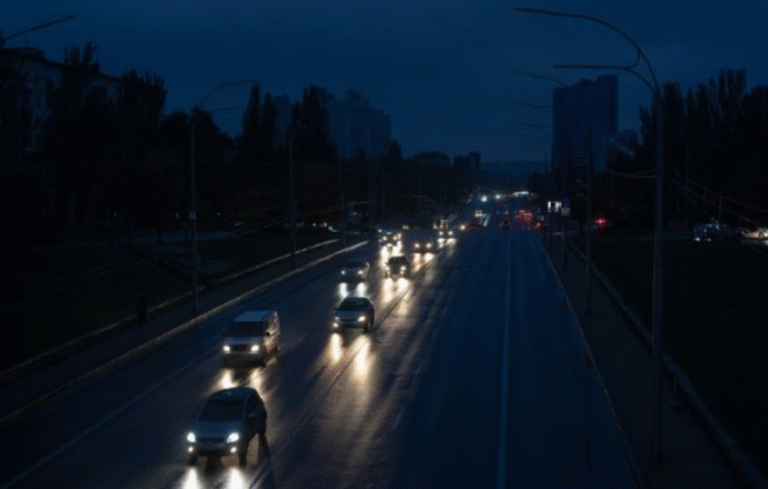 Нові графіки відключення електроенергії: Київ та область стикаються з енергетичним дефіцитом