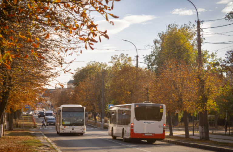 У Києві введені обмеження на рух автобусів: затори в транспортній мережі