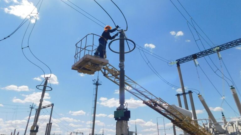 Київ без електрики 17 листопада: безперервні графіки роботи