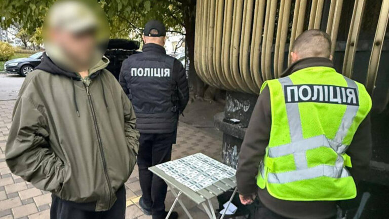 У Києві затримали за спробу контрабанди призовника в багажнику за $4000