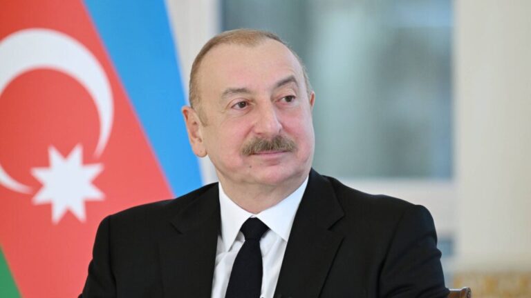 Алієв засудив пошкодження посольства Азербайджану в Києві