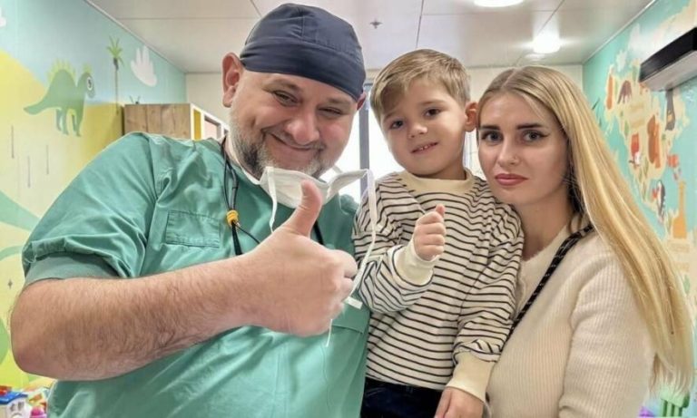 Покупки ледь не закінчилися трагедією: у Києві полиця впала на дитину