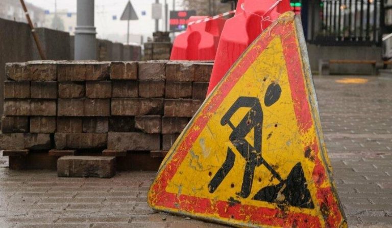 Печерський узвіз у центрі Києва — критично небезпечний для життя