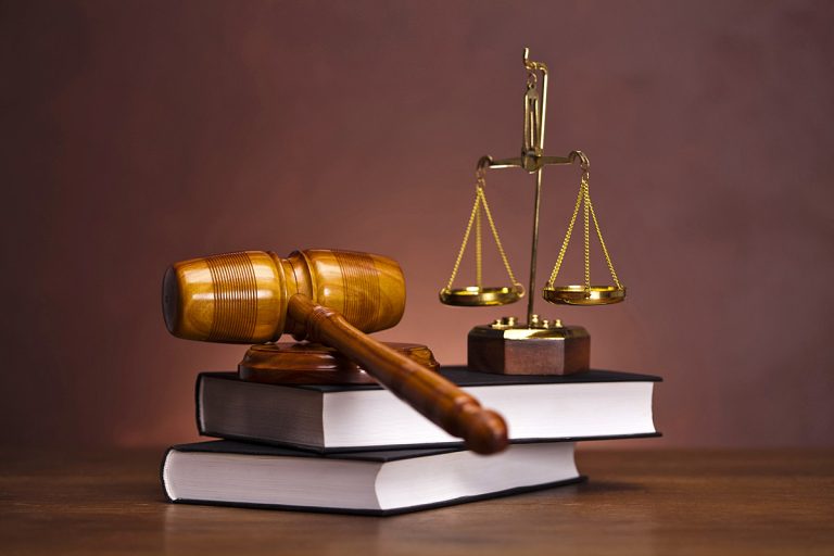 У Києві суд засудив двох чоловіків за вбивство знайомого з інсценованим передозуванням наркотиками
