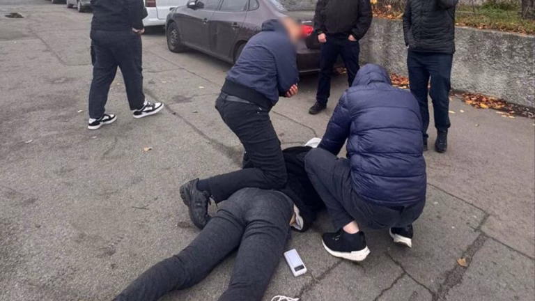 У Києві затримали 21-річного підозрюваного в агентурі РФ за зйомку ТЕЦ