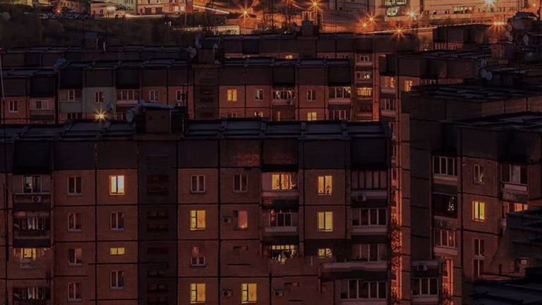 ДТЕК оголосив оновлений графік відключень: Київ і область понад 10 годин без електропостачання