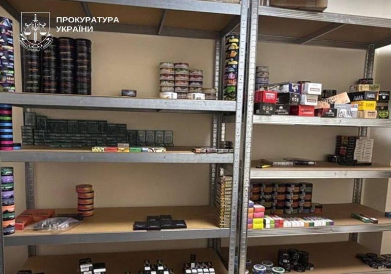 На Київщині судитимуть організатора мережі збуту контрафактних електронних сигарет на майже 2,5 млн грн