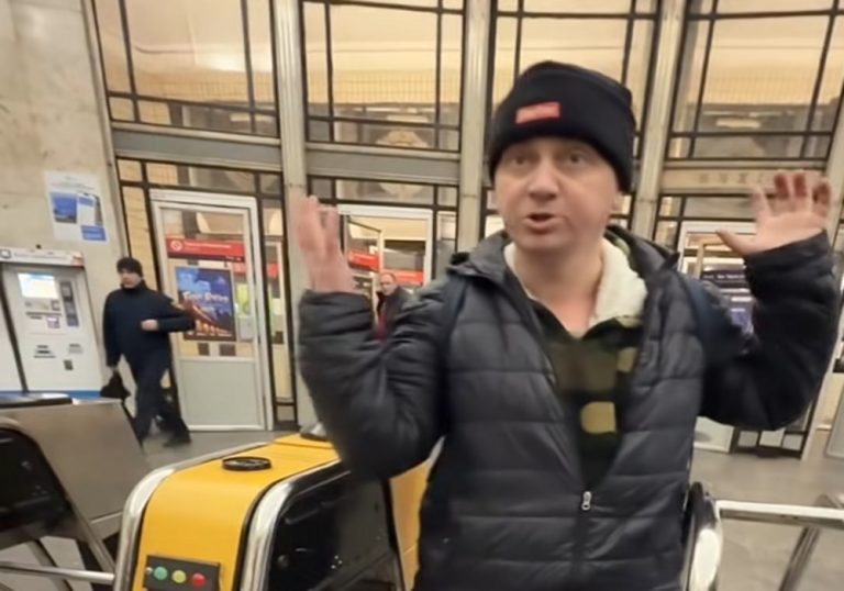 Футболіст «Десни» став на захист поліцейської під час сутички з п’яним чоловіком у київському метро