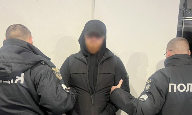 У Києві розкрито банду паліїв — троє молодих чоловіків підпалювали квартири та ресторани на замовлення по всій Україні