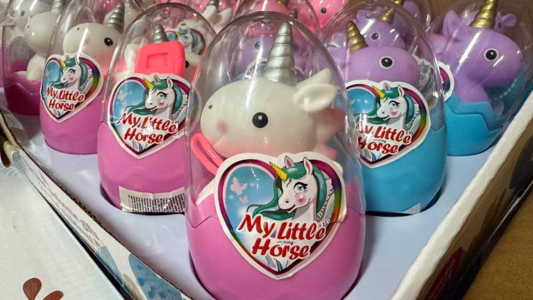 У Києві вилучили 12 800 підробних іграшок My Little Pony