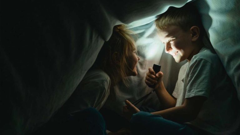 Київ: оновлені графіки на 19 грудня — деяким чергам подовжили відключення на 3,5 години