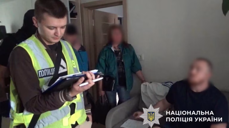 У Києві під видом мольфара ошукали 13 людей