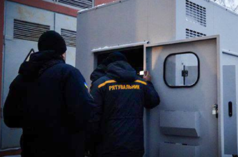 Як ДСНС Київщини відновлює світло й тепло в домівках мешканців — ФОТО