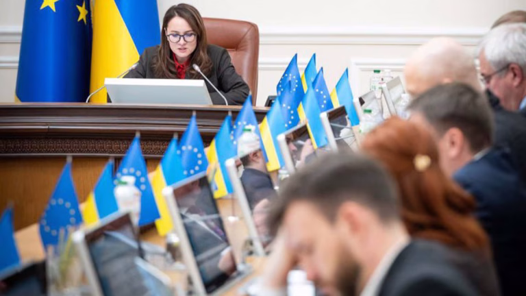Уряд гарантує менше відключень електроенергії в Києві на вихідні 13-14 грудня