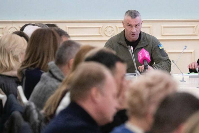 Морози та удари по мережах: у Києві спалахнула енергетично-теплова криза