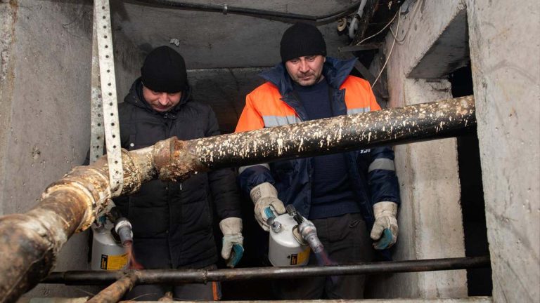 Аварійні відключення світла залишили понад 2 600 київських будинків без опалення