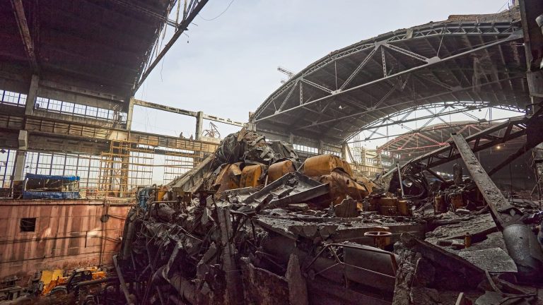 Нічна атака залишила без опалення понад 5600 будинків у Києві