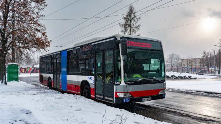 Правобережжя Києва обслуговуватиме 41 автобус замість трамваїв і тролейбусів