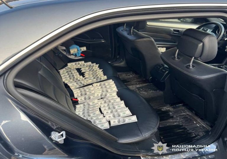 Киянина спіймали на продажу «тилової служби» за $12 тис. для уникнення мобілізації