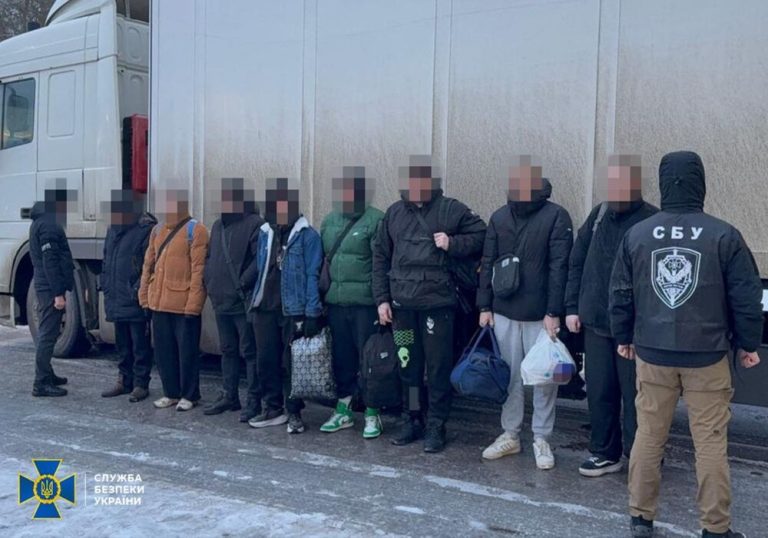 Дев’ять схем ухиляння викрито в Україні — Київ виявився центром нелегальної переправи військовозобов’язаних