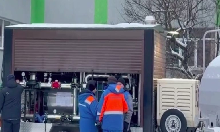 На Троєщині 600 будинків залишилися без світла, води й тепла — відкривають додаткові цілодобові опорні пункти обігріву