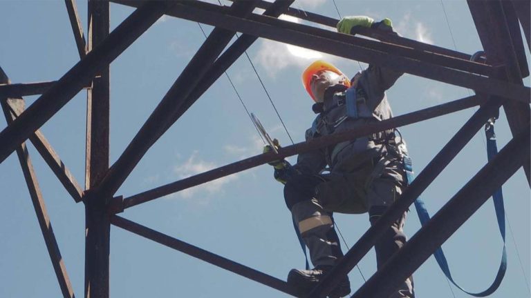 Київ у темряві: причини невиконання графіків відключень і прогноз повернення світла
