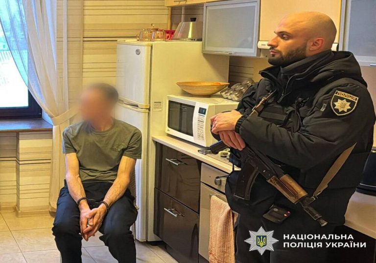Через ревнощі та побутові сварки у Києві затримали чоловіка, який задушив дружину