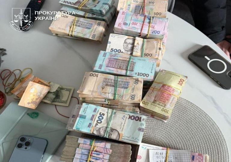 П’ятьом у Києві повідомили підозру через махінації з генераторами, що поставили під загрозу безпеку дітей і завдали збитків майже 3,4 млн грн