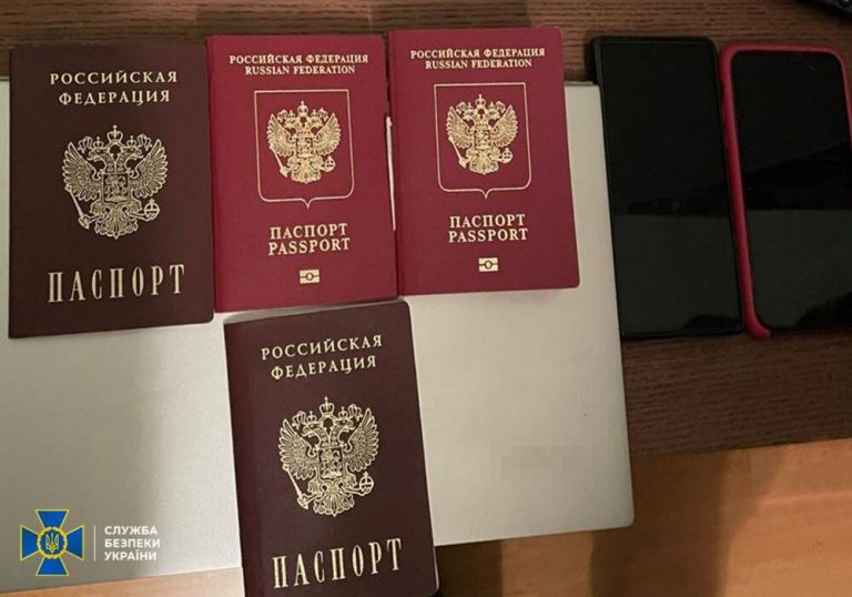 У Києві СБУ затримала колаборантку, яка впроваджувала російські освітні стандарти в кримській школі