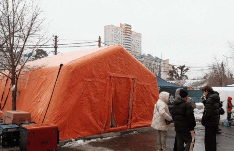 Де шукати допомогу киянам після масованого удару