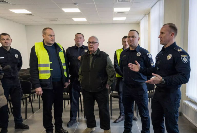 Невияснена смерть у квартирі: мер Києва відкинув чутки про двох загиблих