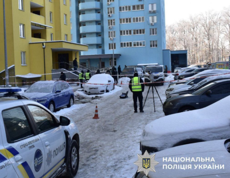 Після двох пострілів біля будинку на Київщині знайшли тіло — правоохоронці затримали вбивцю, ФОТО