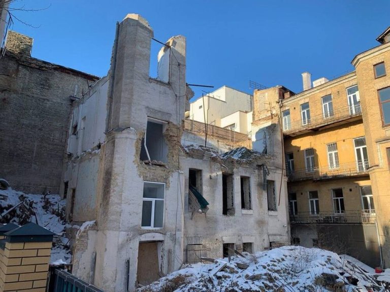 Активіст розкритикував звіт КМДА: перевиконали план, але будинки залишилися під загрозою