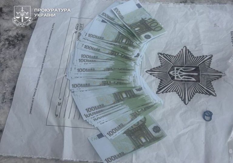 У Києві затримали медика, який у формі прикордонника за 20 тис. євро організував втечу до Румунії поза пунктом пропуску