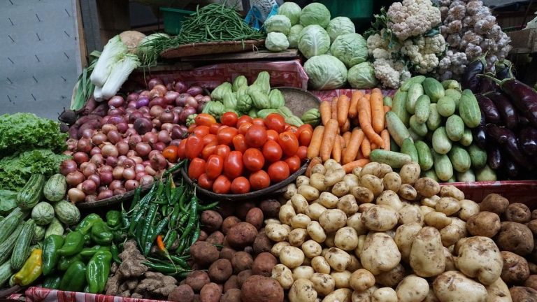 10–11 січня у Києві дев’ять маршрутів змінять рух через продуктові ярмарки на шести вулицях