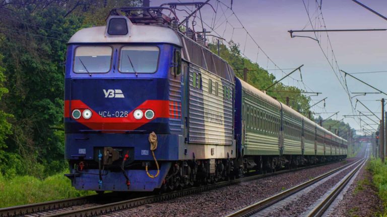 Поїзди до Києва затримуються до 3 годин — що потрібно знати пасажирам