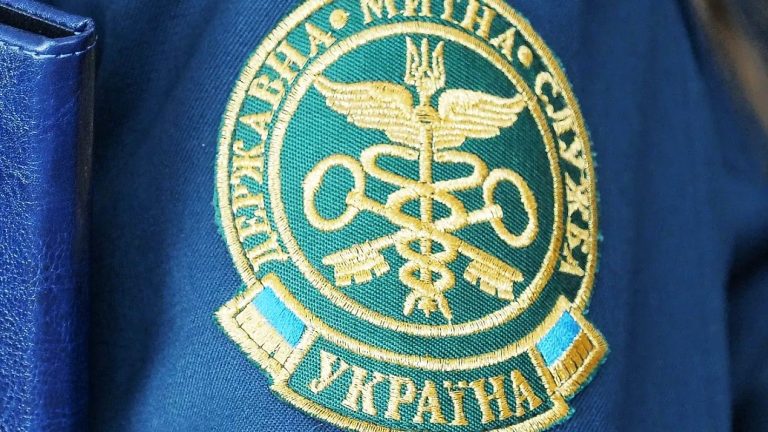 Київська митниця зафіксувала 120 порушень у січні