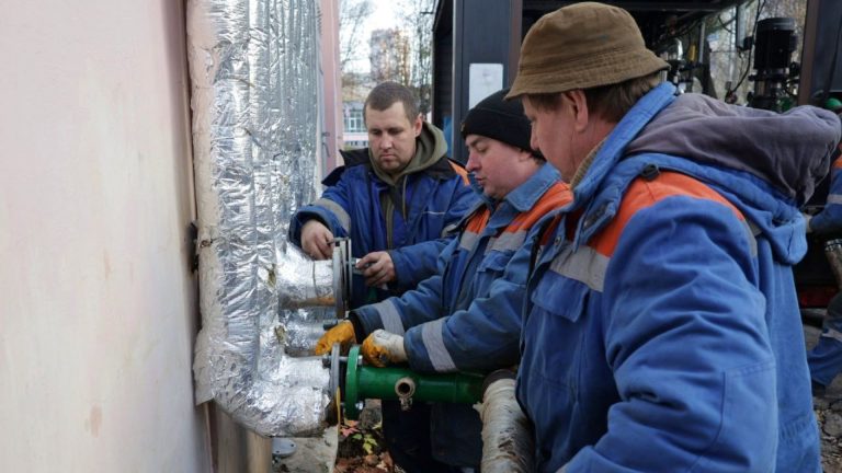 У Києві після атаки 12 лютого відновили опалення в 400 будинках