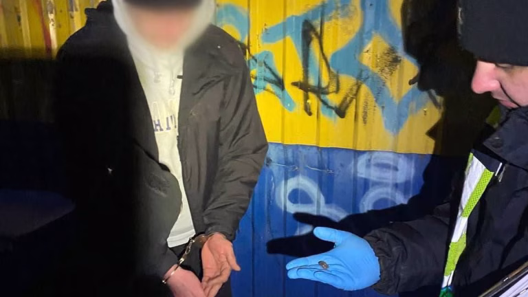 У Святошинському районі Києва правоохоронці конфіскували 100 г психотропного альфа-PVP