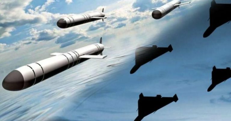 Повітряна тривога в Києві: удари не вщухають по всьому місту