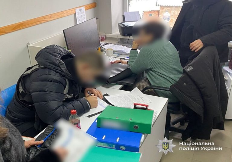 Лікарня на Київщині організувала схему на 2 млн грн, змушуючи пацієнтів платити за безоплатні операції