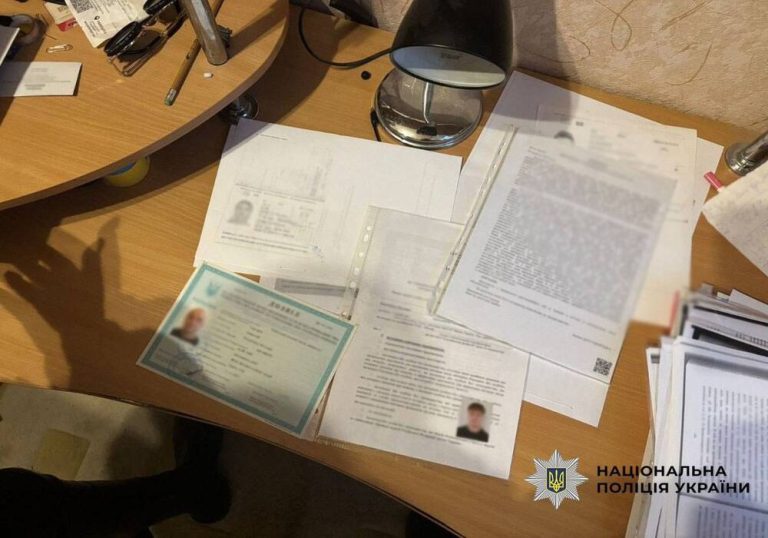 Псевдоволонтерський бізнес за 100 тисяч: у Києві викрили канал нелегальної переправки іноземців через кордон