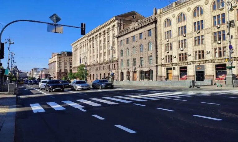 Київ підвищує пішохідну безпеку: у 2026 році з’являться п’ять нових наземних переходів