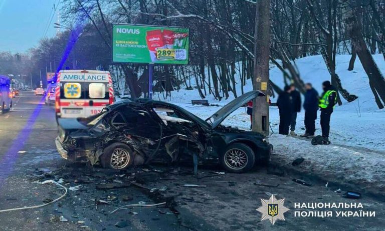ДТП у Шевченківському районі Києва через виїзд на зустрічну смугу забрало життя 19‑річної дівчини