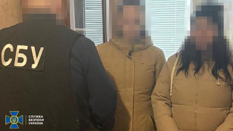 У Києві за 50 тисяч гривень затримали курсантку ЗСУ та її подругу за підготовку терактів